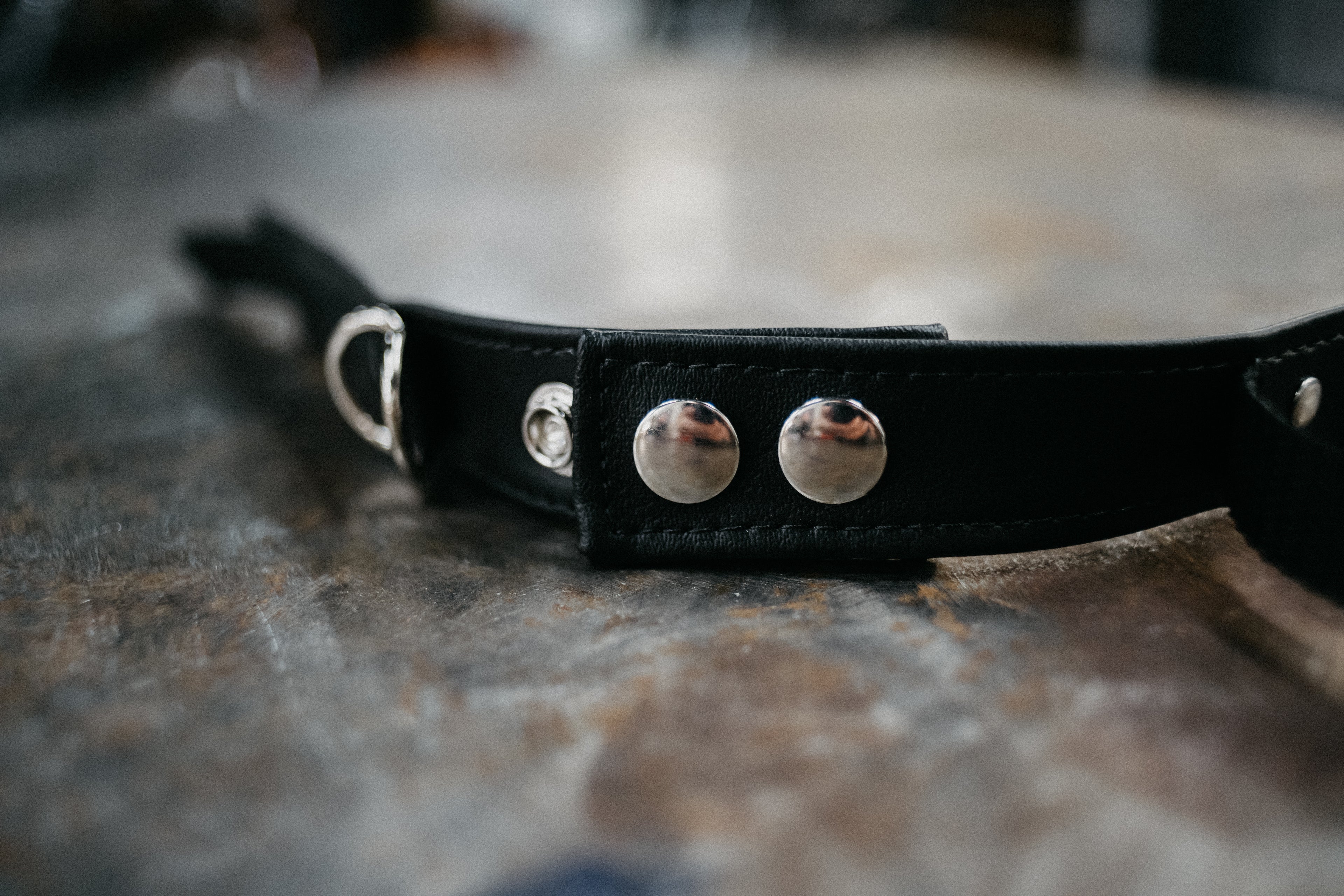 LEATHER CHIN STRAPS BLACK